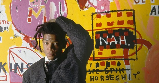 VOIR: Fondation Louis Vuitton: visite virtuelle de sa grande rétrospective sur l’artiste peintre Jean-Michel Basquiat.